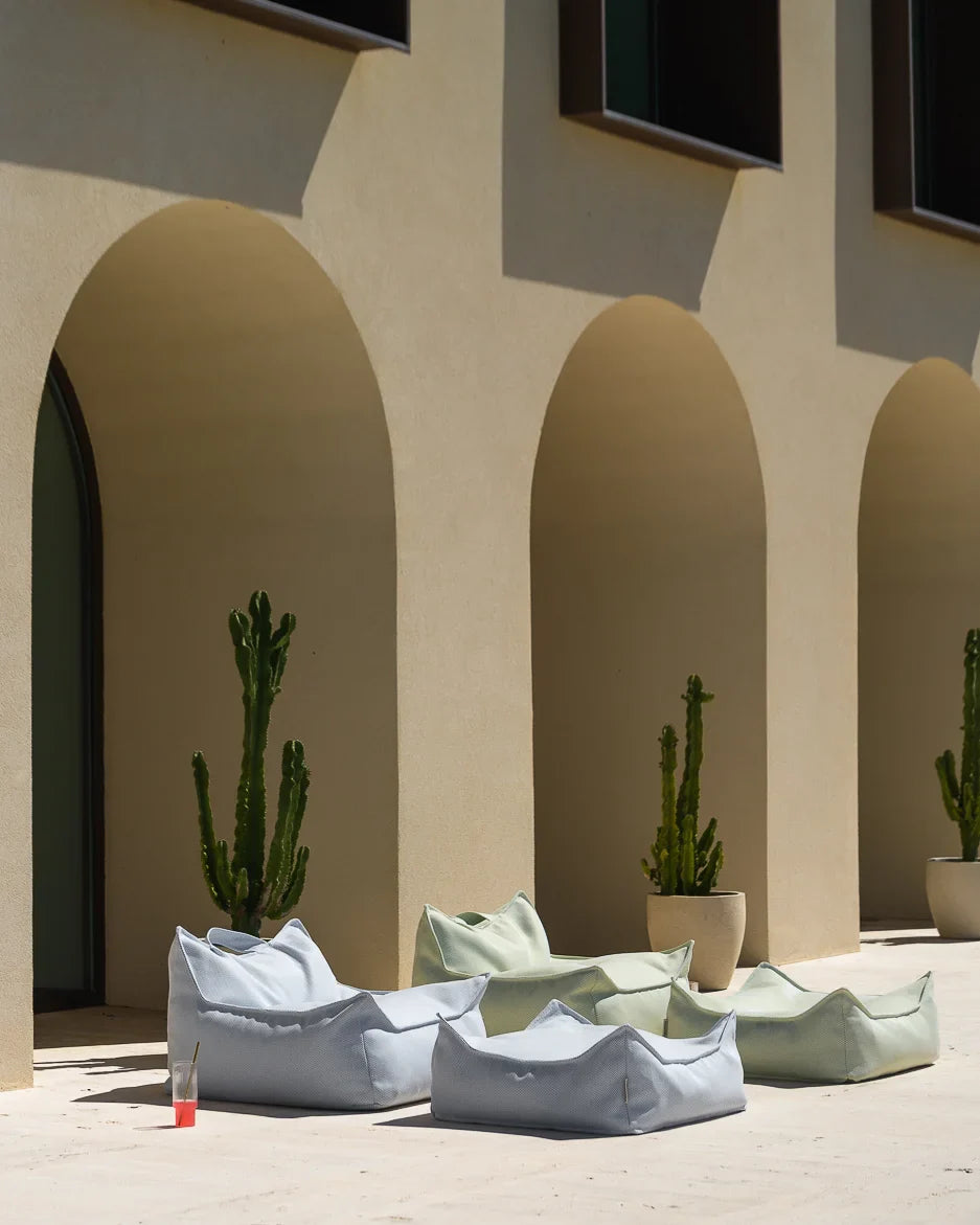 Azure Outdoor Beanbag Sessel